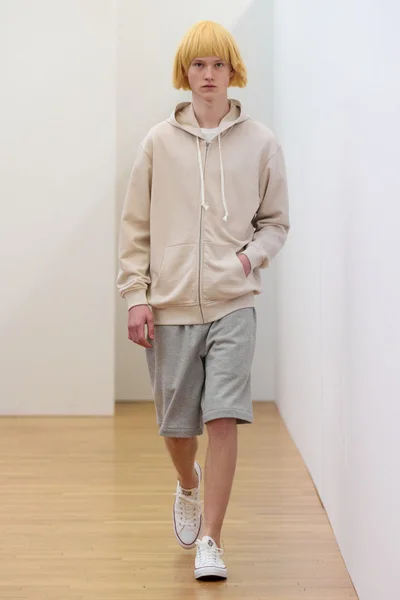 Look 38